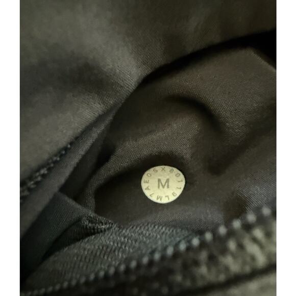 Lululemon Relaxed Fit Pull On Shorts 7" Light Woven Lined Black Men’s Sz M - Picture 6 of 9